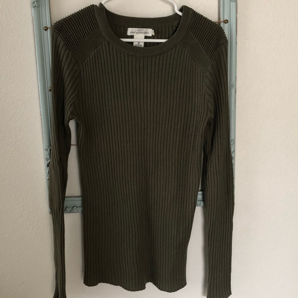 Women’s sweater